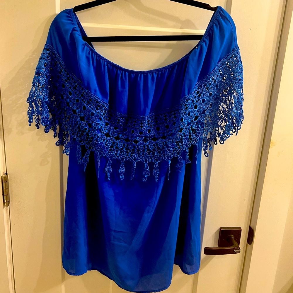 Vestique blue off the shoulder top